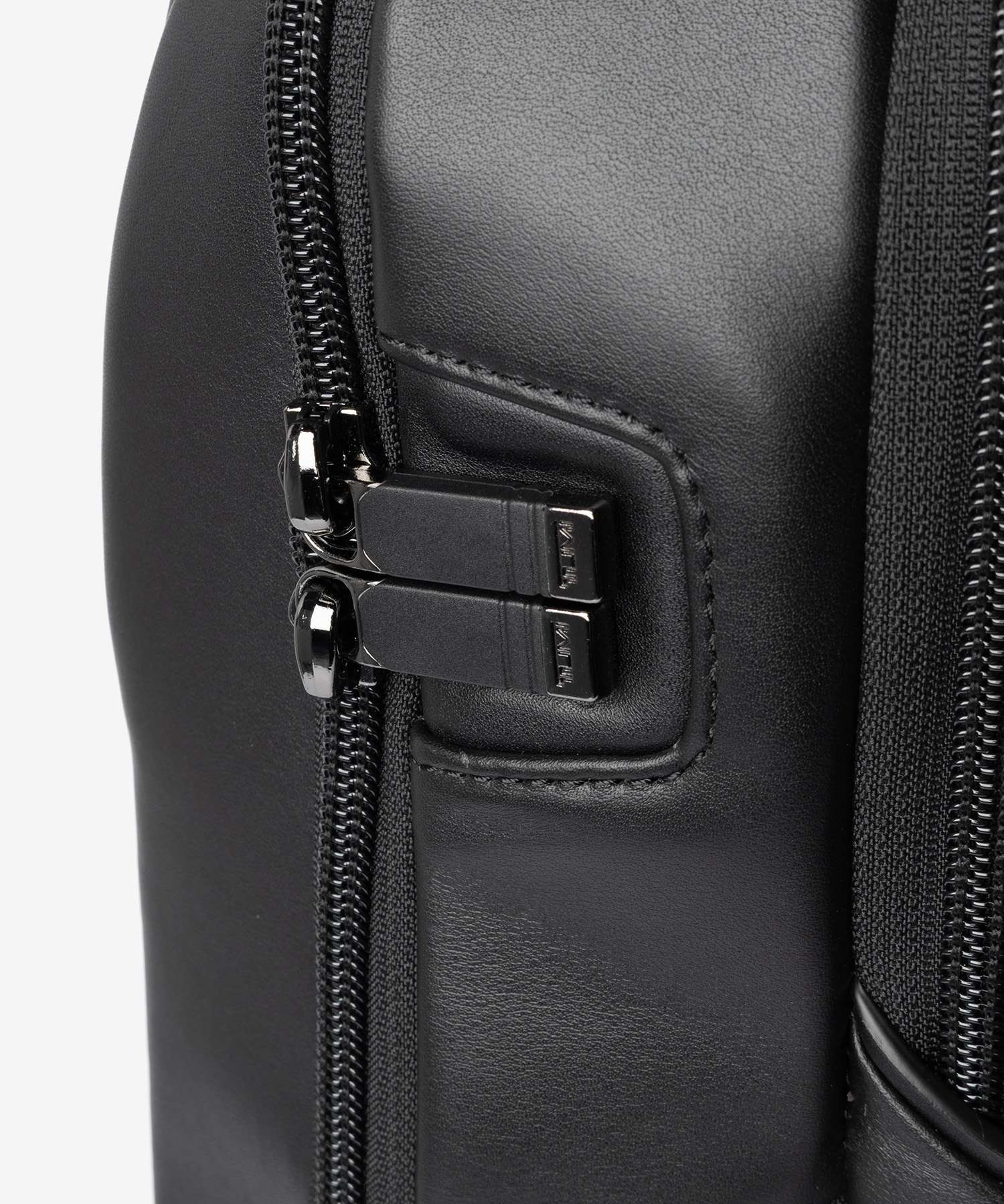 トゥミ TUMI ALPHA アルファ LARGE 17" EXP BACKPACK ラージ 17インチ エクスパンダブル バックパック 09203723DL4 158983 リュックサック メンズ バッグ