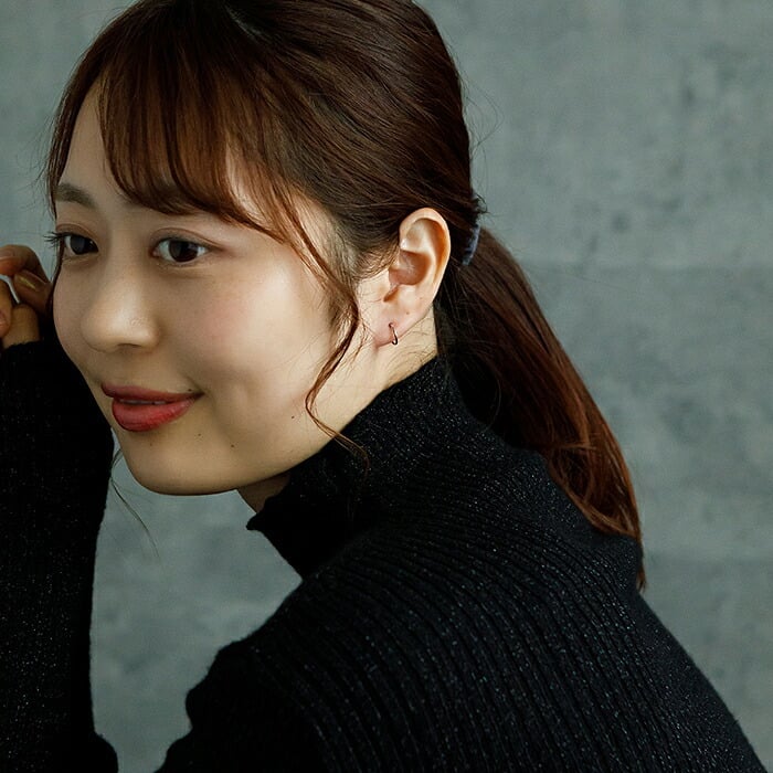 【ジュエリーの町 山梨甲府製】プラチナ フープピアス 細い 小さい PT900 幅1mm×直径10mm アレルギー対応  日本製 品質保証書 おすすめ 片耳 1個 かわいい