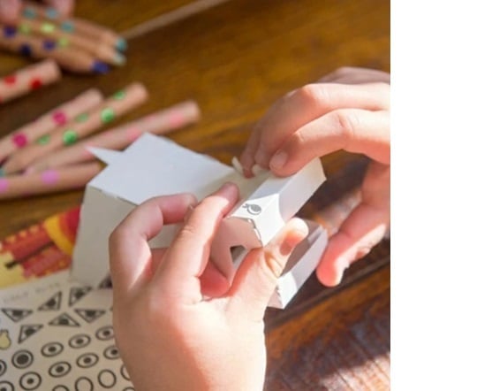 ぬりえ 立体ぬり絵 おもちゃ ベビートイ 子供用おもちゃ 紙製トイ 手作り 出産祝い べイーギフト 御祝い 贈り物 プレゼント クレヨン ファミリー ギフト 乗り物 どうぶつ