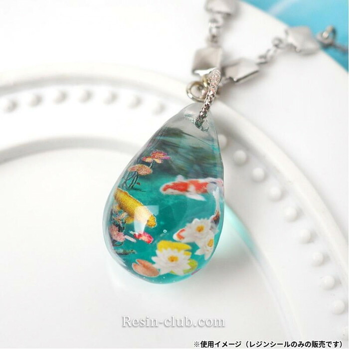レジンクラブ 情景のレジン 睡蓮の池 RC-JOK-003 レジンシール 埋め込み 転写シール ハンドメイド アクセサリーパーツ 鯉 水草 蓮の花 奥行き感 透明感 初心者向け クラフト DIY