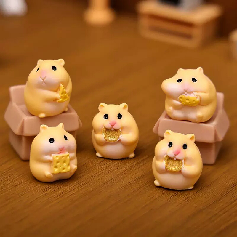 ハムスター 置物 4個セット ランダム発送 ミニチュア オブジェ かわいい フィギュア 卓上 飾り 車内アクセサリー デスク インテリア 癒し 雑貨 玄関 リビング プレゼント