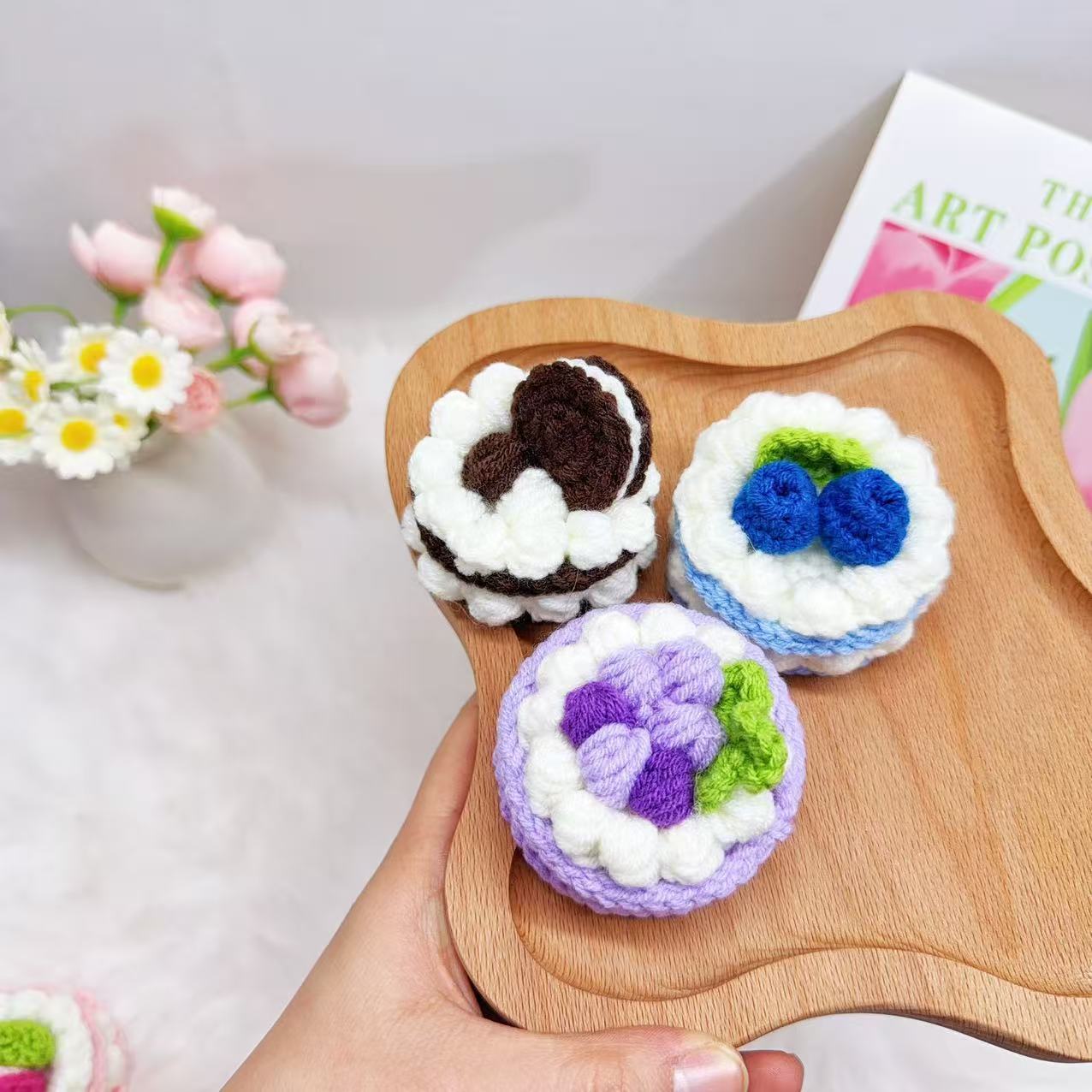 毛糸ケーキ キーホルダー 手編み風 5種類 ニット バッグチャーム かわいい スイーツ モチーフ 飾り 小物 アクセサリー 誕生日 プレゼント ギフト