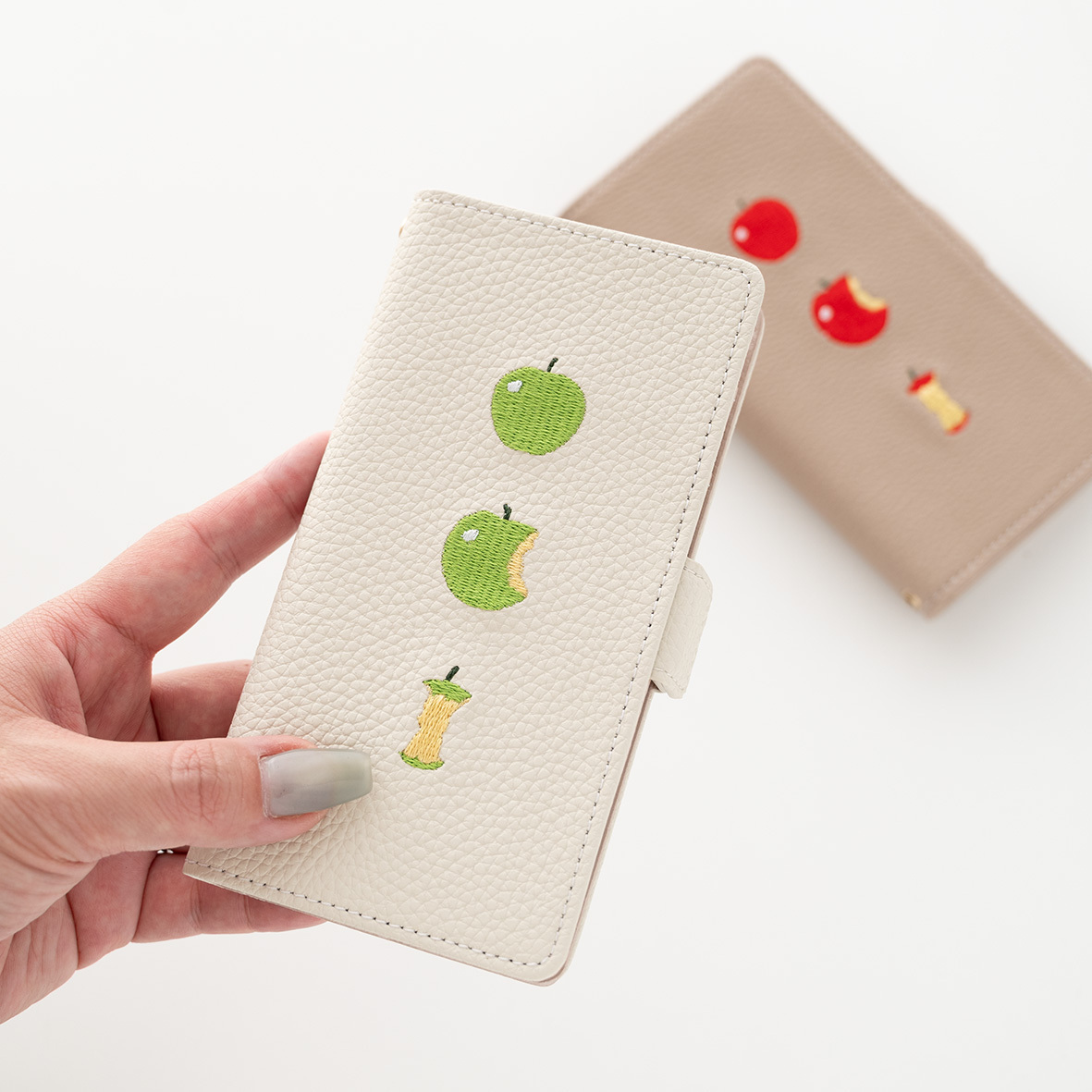 多機種対応 スマホケース 手帳型 【 フレッシュアップル 】 ミラー付き 刺繍 スマホショルダー スマホスタンド サイドマグネット くすみカラー