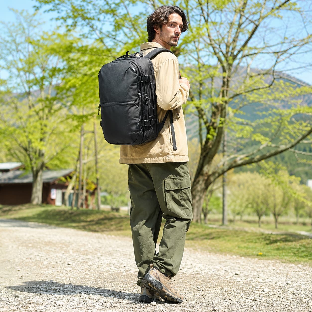 Columbia リュック 大容量 Tyger Brook トラベルバックパック 40L リュックサック 普段使い 使いやすい レディース メンズ ギフト プレゼント ブラック pu7261