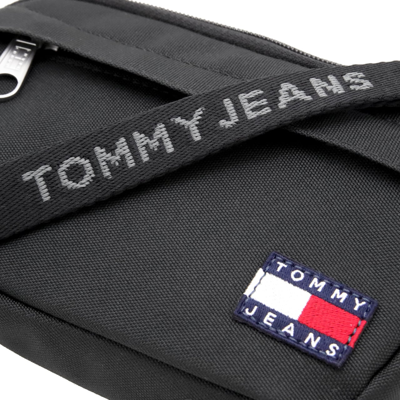トミーヒルフィガー トミージーンズ クロスバッグ TOMMY HILFIGER TOMMY JEANS ミニ ショルダーバッグ クロスボディ 0.7L 斜め掛け ユニセックス メンズ レディース AM0AM14642 BDS 【ラッピング無料 誕生日 お祝い プレゼント ギフト 贈り物】 送料無料