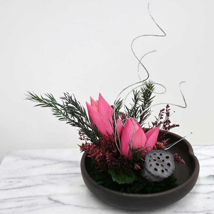 【最後の1点】【華蓮（かれん）】和の雰囲気　花蓮の蕾　蓮の実　和の心と華やかさを融合した作品　お祝い ギフト 玄関　【送料無料】