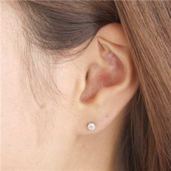 ダイヤモンドピアス Pt900 0.3ct スタッドピアス プラチナ レディース アクセサリー ジュエリー 天然石 宝石 一粒ピアス 両耳用 シンプル フォーマル 記念日 ギフト プレゼント