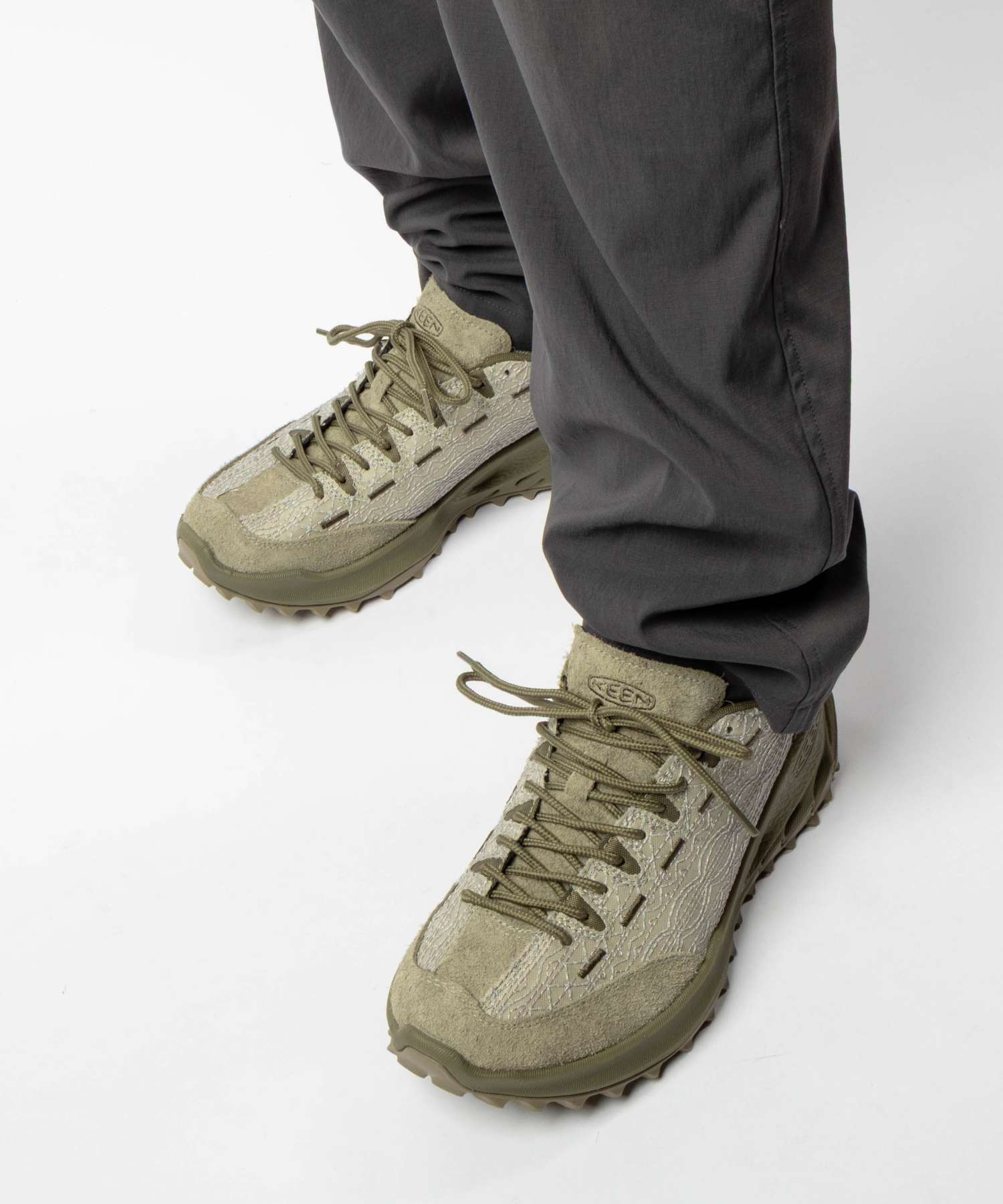 キーン KEEN JASPER ZIONIC 18 EAST ジャスパー ザイオニック×エイティーン イースト 1032363 1032364 スニーカー メンズ シューズ アウトドア コラボ