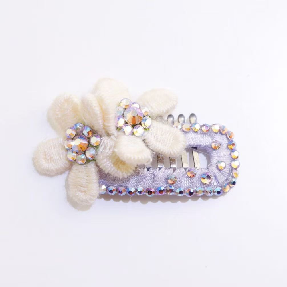 犬 ヘアピン ペット ヘアクリップ 犬用 猫用 花 フラワー キラキラ ラインストーン ヘアアクセサリー 前髪クリップ ミニクリップ 小型犬 ペットアクセサリー かわいい おしゃれ 軽量