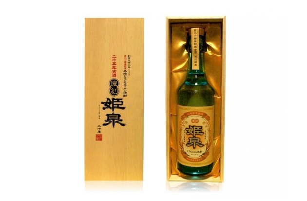 【無料ラッピング】【本格とうもろこし焼酎　二十三年古酒復刻姫泉30度720ｍｌ】お酒　焼酎 ギフト プレゼント 父の日 父の日ギフト 成人祝い 還暦祝い 古希 誕生日 贈り物 結婚祝い 焼酎