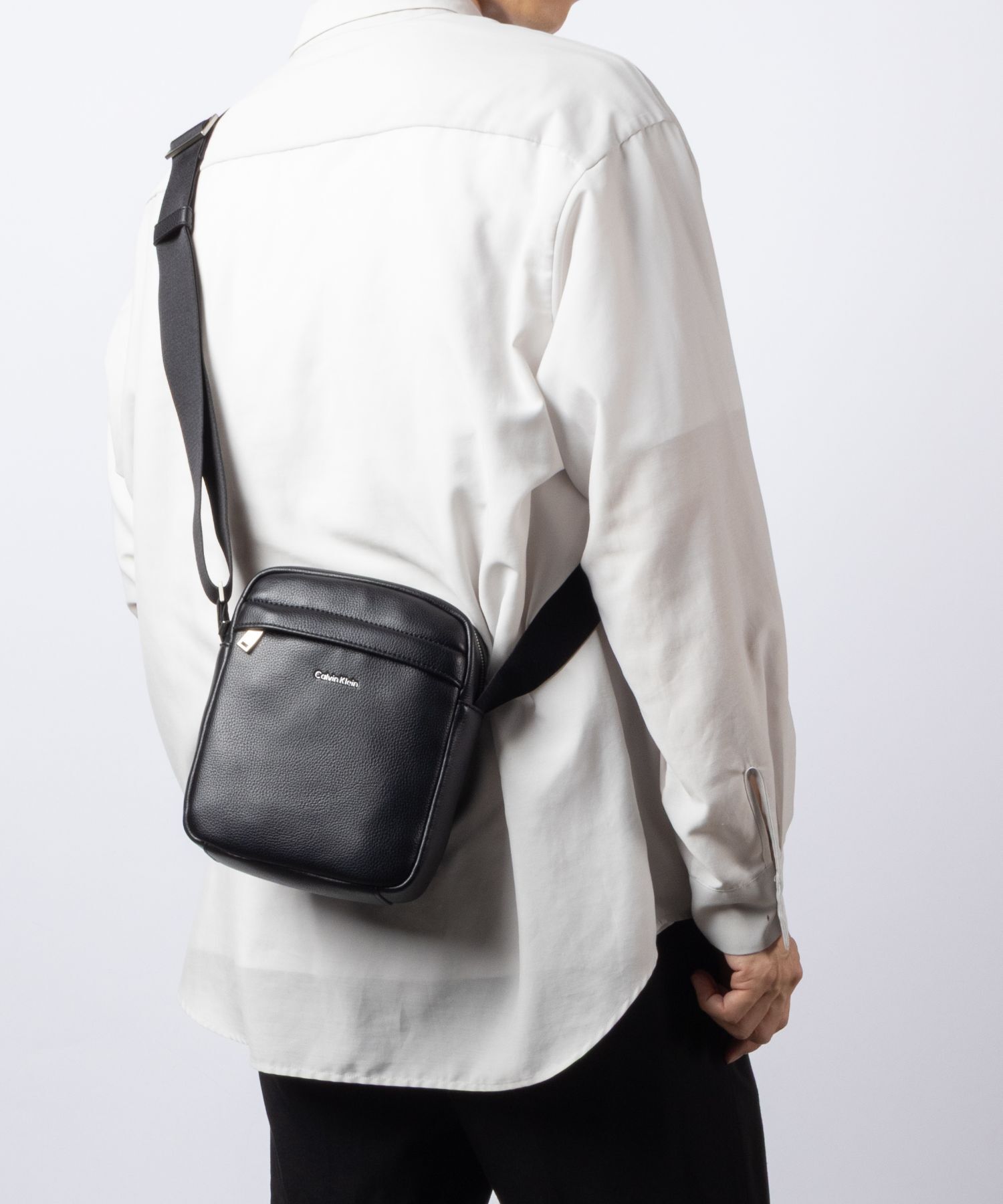 カルバンクライン Calvin Klein RAISED REPORTER レイズド リポーター LV04D3160G ショルダーバッグ メンズ バッグ