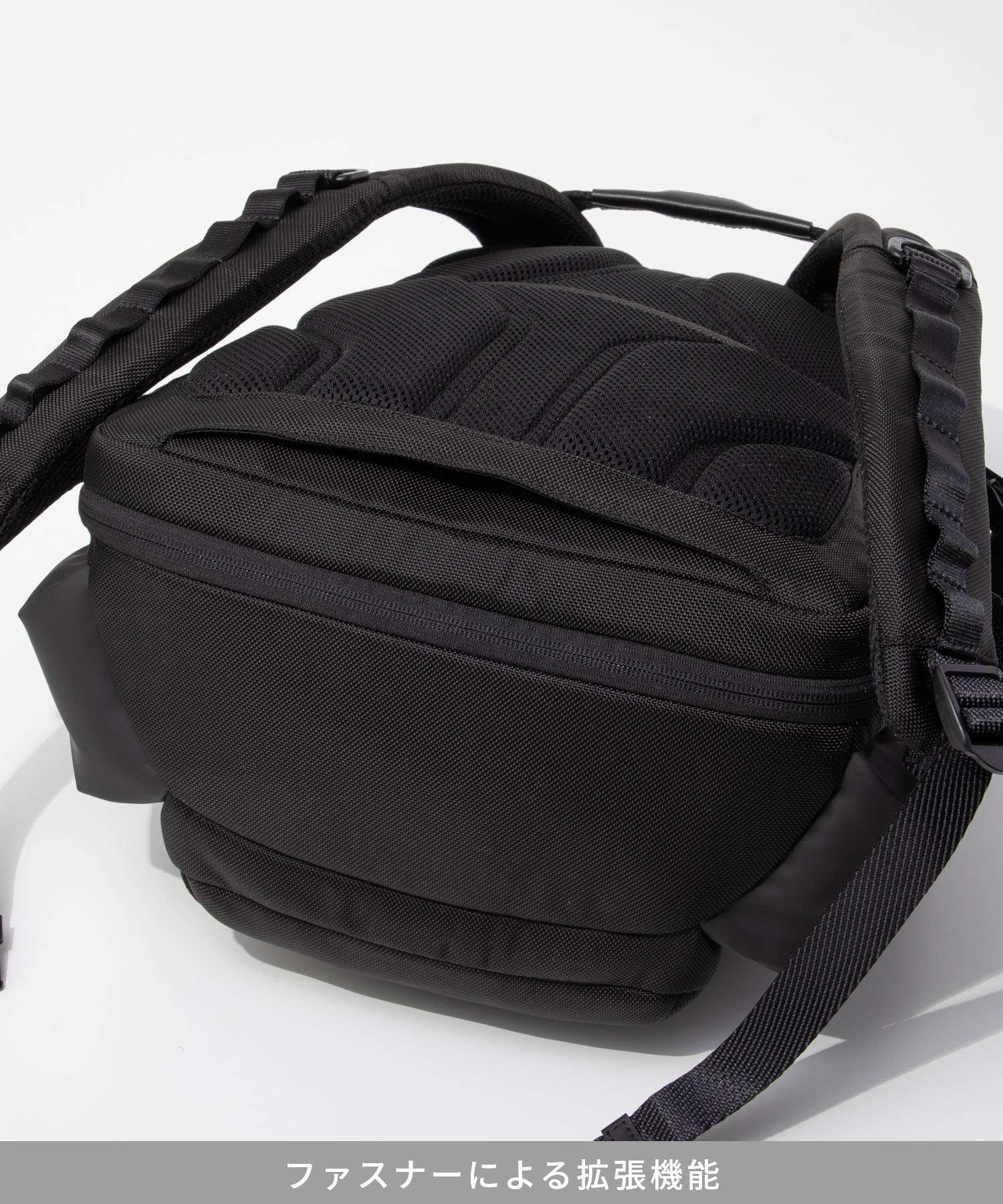 トゥミ TUMI ALPHA BRAVO アルファ ブラボー Navigation Backpack ナヴィゲーション バックパック 0232793D 142479 0232793DGMT 159082 リュックサック メンズ バッグ ブラック 防水加工 ラップトップ収納 PCポケット 収納力 大容量 通勤 ビジネス