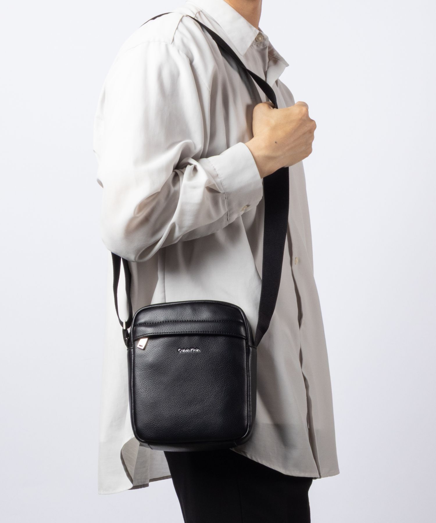 カルバンクライン Calvin Klein RAISED REPORTER レイズド リポーター LV04D3160G ショルダーバッグ メンズ バッグ