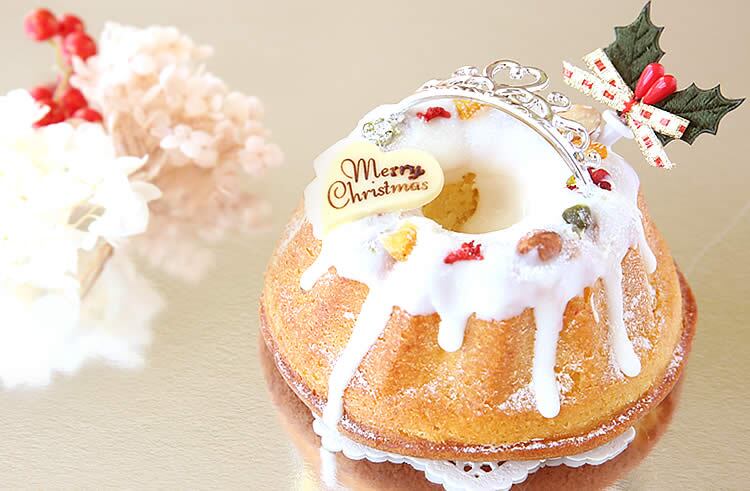 ＼早割！／ クリスマスケーキ クリスマスプレゼント 予約 2026 クグロフ いちご ホワイト チョコ チョコレート 1人用 お芋 さつまいも 女子会 女の子 ギフト クリームなし お取り寄せ 3号 1人 スイーツ お菓子 洋菓子 可愛い かわいい おしゃれ おいもや