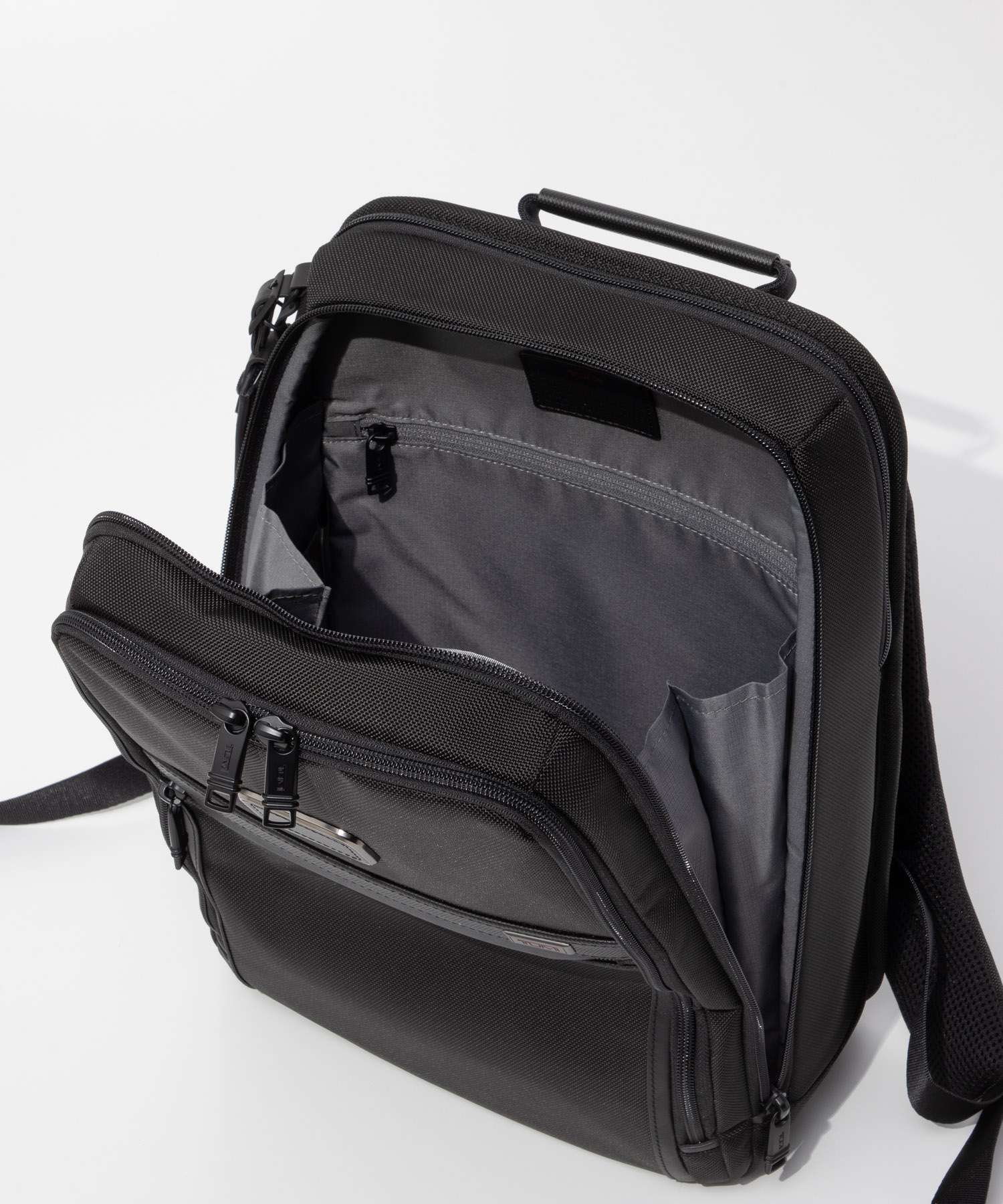 トゥミ TUMI ALPHA アルファ Slim Backpack スリム バックパック 02603581D3 117339 02603581MTGY3 148596 リュックサック ビジネス 通勤 メンズ バッグ ブラック