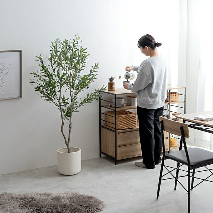 照明 ライト パキラ 観葉植物 人工 フェイクグリーン 室内 リビング オフィス 一人暮らし 緑 インテリア 光触媒 空気清浄 消臭 抗菌 防汚 ホルムアルデヒド分解 おしゃれ 高さ150cm 造花 植木 鉢植え 新築祝い 開店