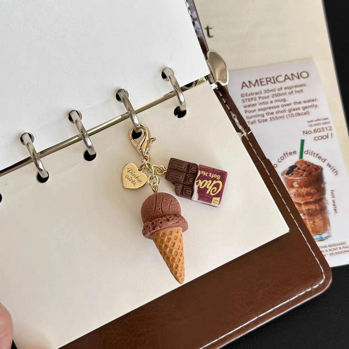 バッグチャーム 2点セット アイスクリーム チョコレート キーホルダー チャーム バッグアクセサリー スイーツ モチーフ レディース かわいい おしゃれ ゴールド プレゼント ギフト
