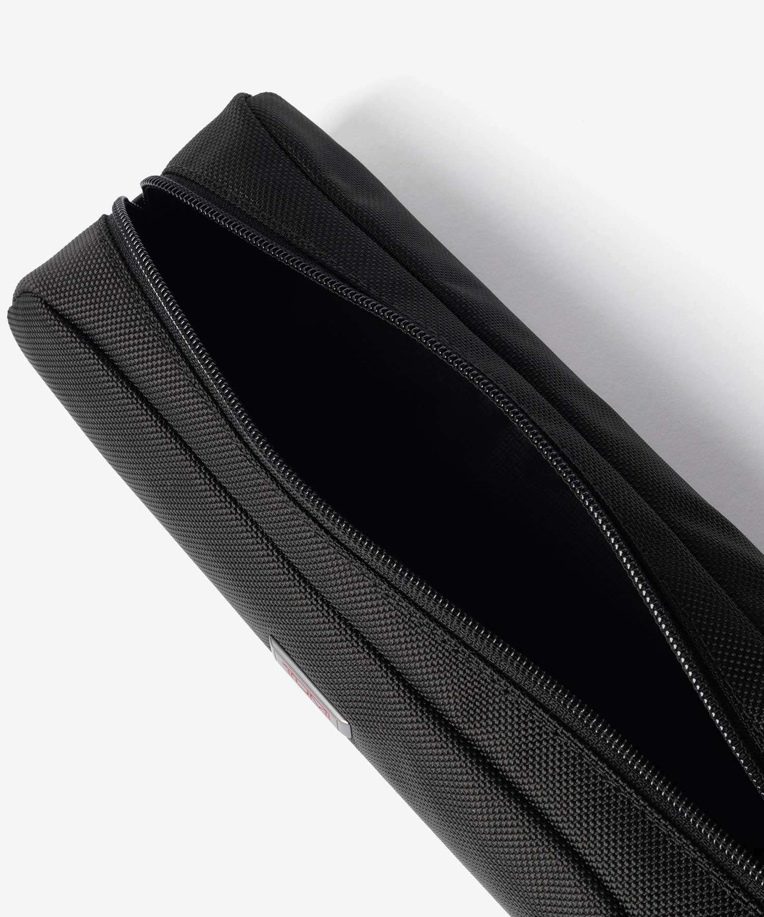 トゥミ TUMI ALPHA アルファ ELECTRONIC CORD POUCH 02603042D3 117250 ポーチ メンズ 雑貨 小物 ブラック