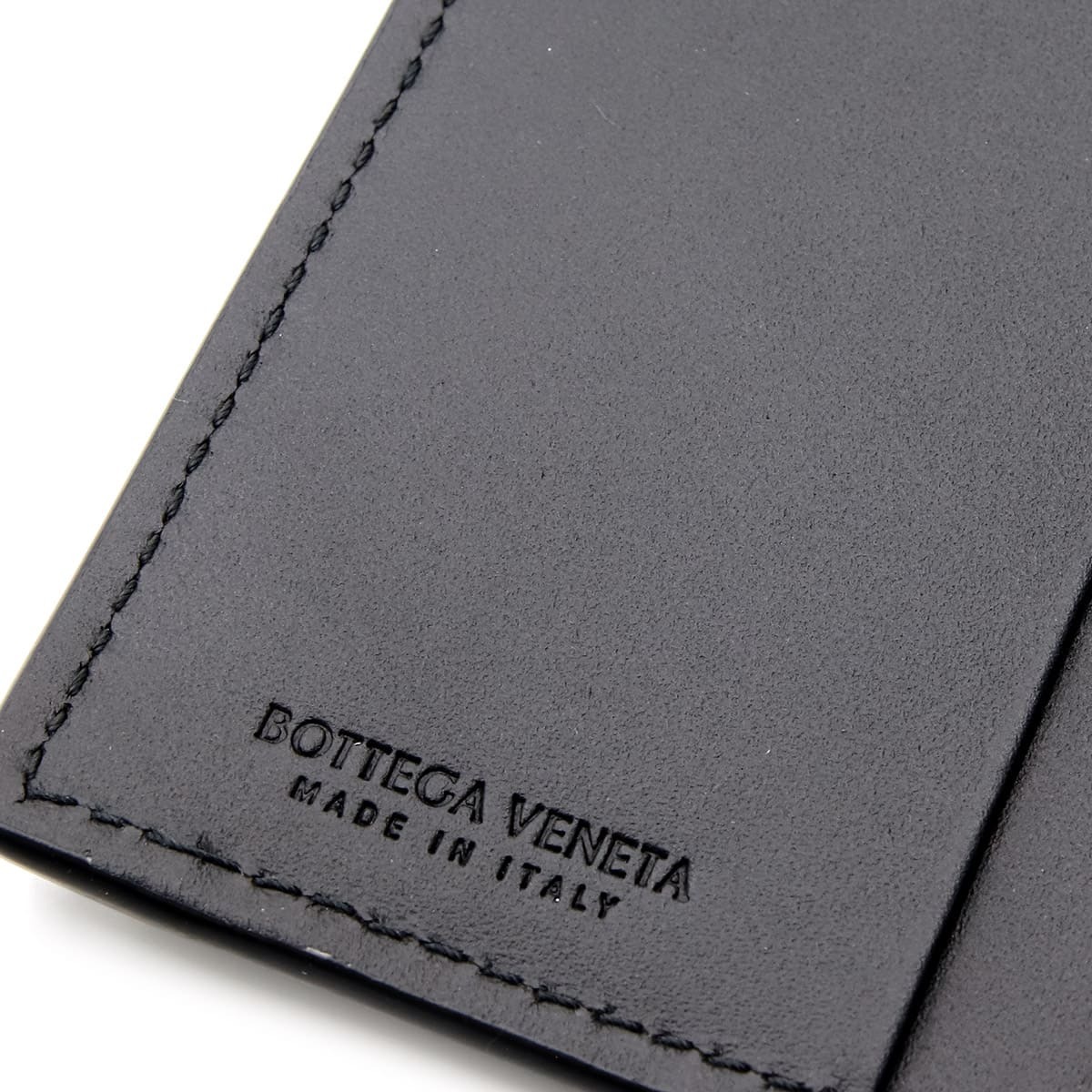 ボッテガヴェネタ 二つ折り財布 メンズ イントレチャート BOTTEGA VENETA 財布 ブラック 黒 小銭入れなし 札入れ カード入れ6枚 本革 レザー カーフスキン コンパクト ウォレット 222338 V47W1 1000