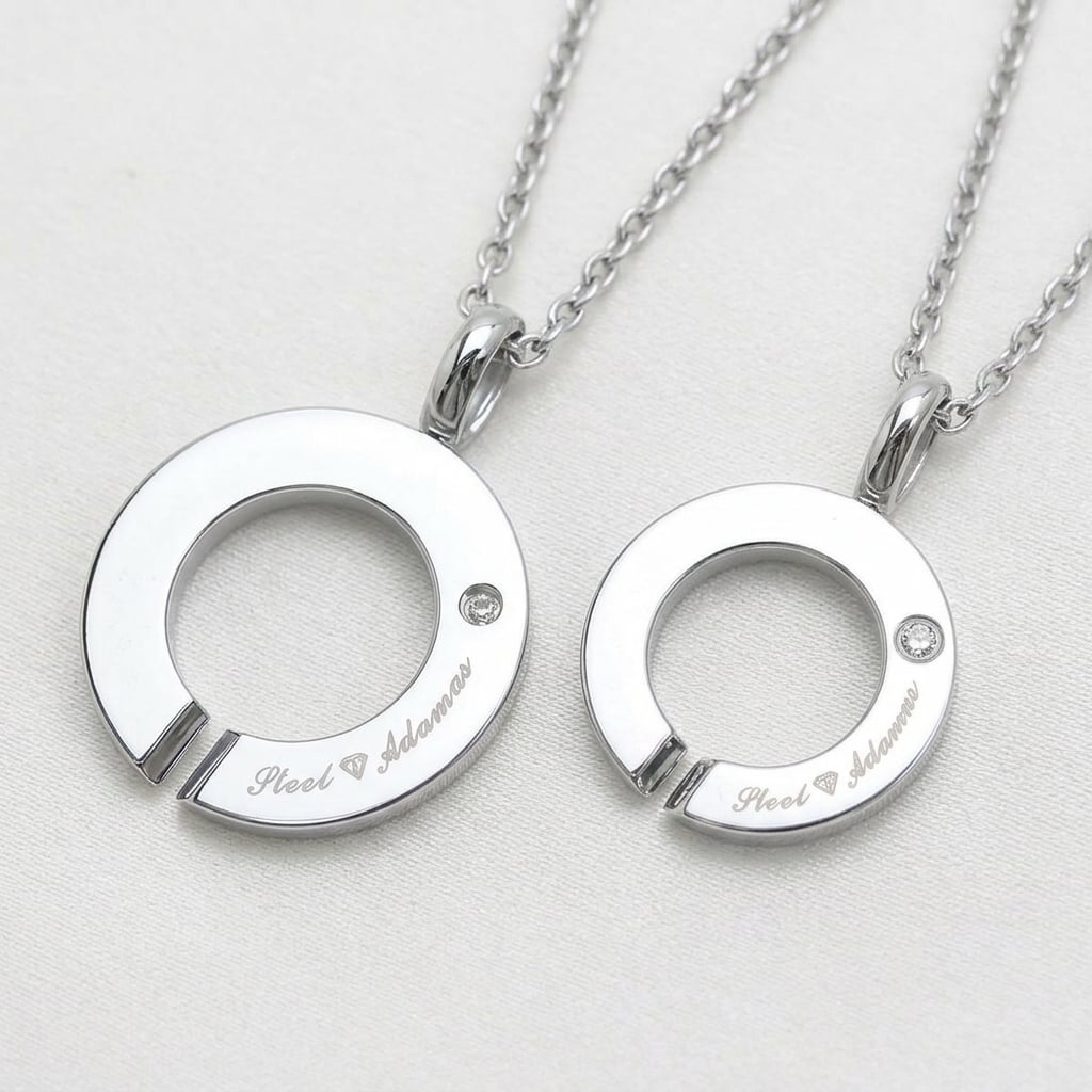 【レーザー刻印対応】【20文字まで刻印◎】ペアネックレス 名入れ ステンレス アクセサリー ダイヤモンド 馬蹄 ホースシュー アトラス ローマ数字 ペンダント メンズ レディース