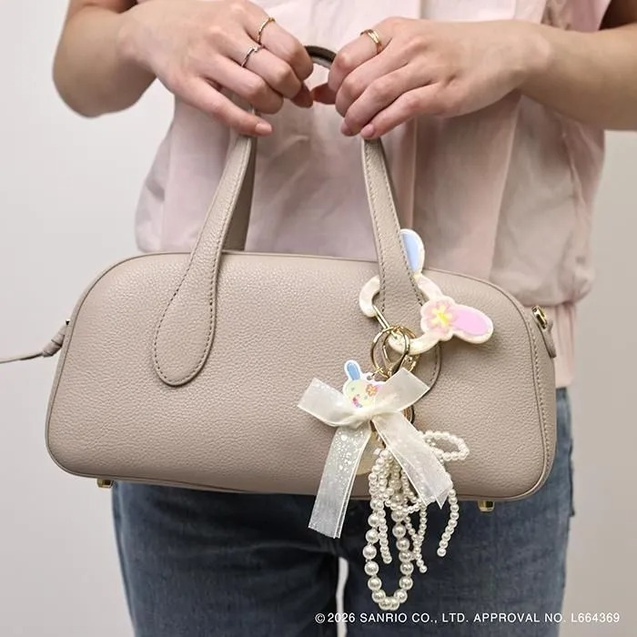 サンリオ カラビナ リール付き シナモロール クロミ ウサハナ ポチャッコ ポムポムプリン ハローキティ Sanrio キーホルダー かわいい キーチェーン おしゃれ 盗難防止 紛失防止 バッグチャーム 着脱 落下防止 キーリール 金具 ギフト フラワーリング