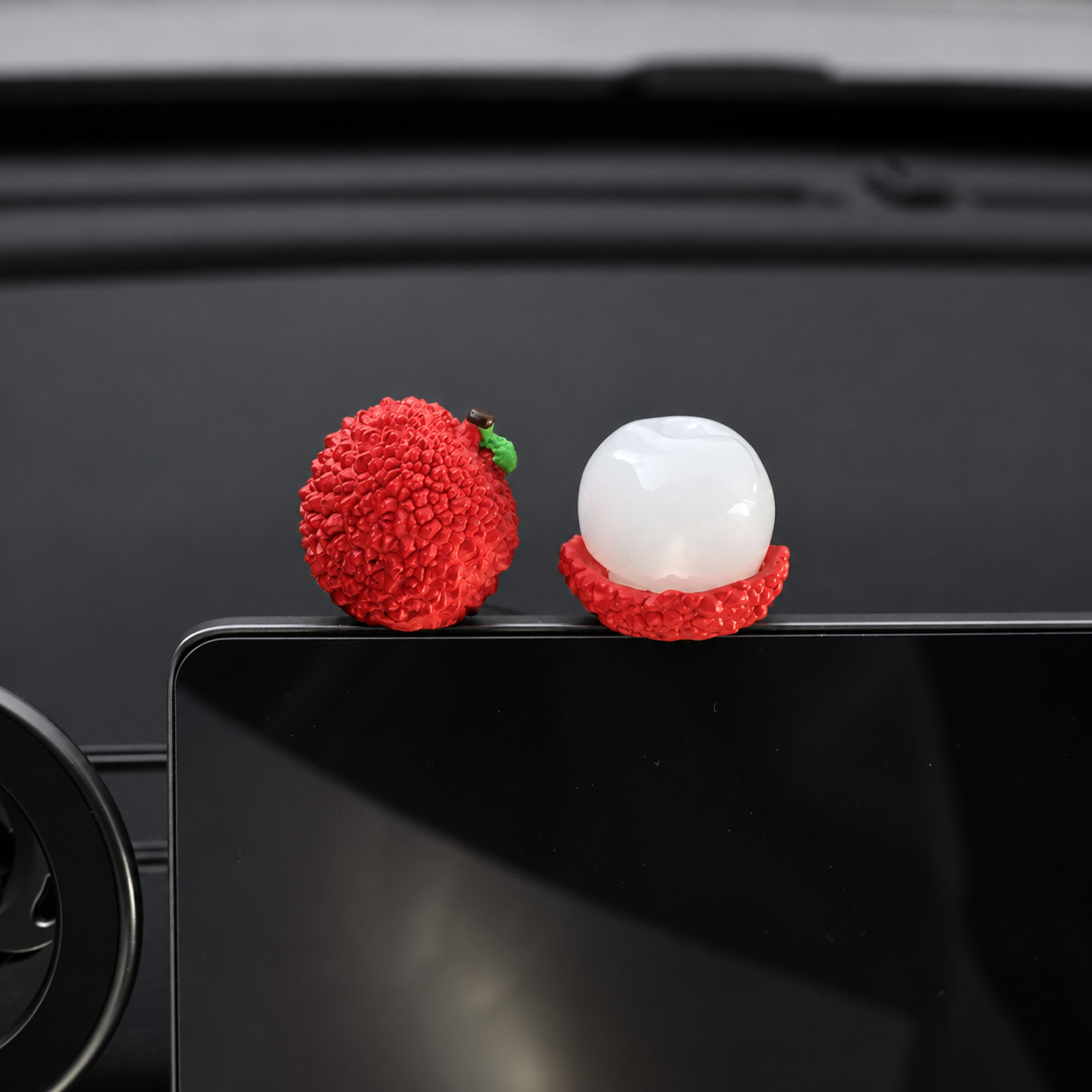 車載 オブジェ フルーツ 6点セット 柿 みかん ライチ ミニチュア 置物 車内 インテリア 中央モニター ダッシュボード 飾り かわいい おしゃれ 小物 デコレーション