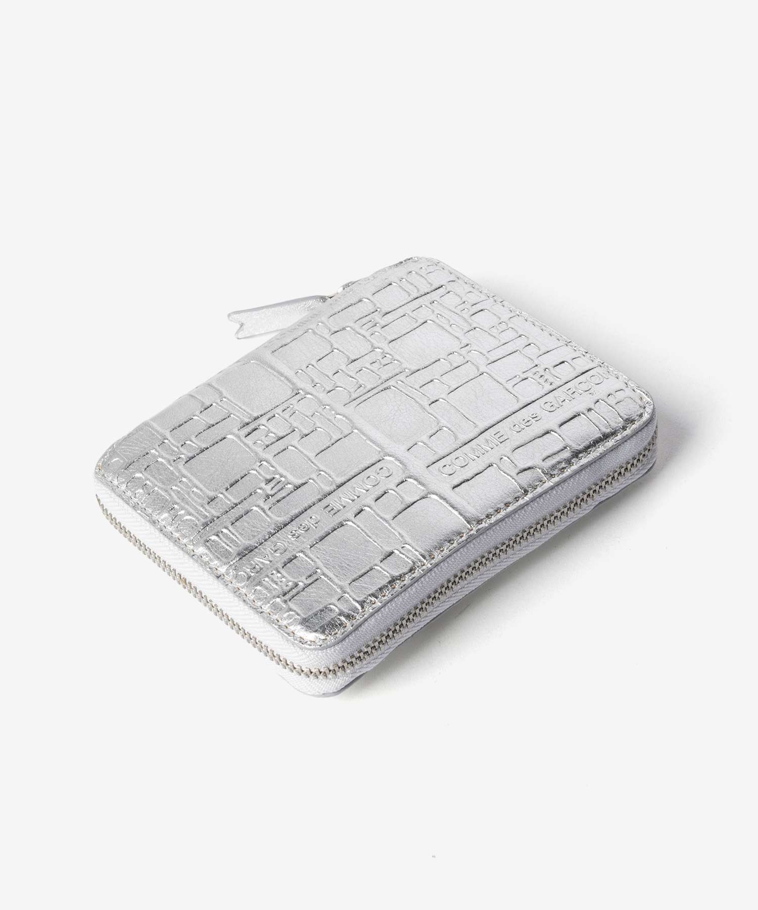 コムデギャルソン COMME DES GARCONS EMBOSSED LOGOTYPE エンボス ロゴタイプ Bifold Wallet 二つ折り財布 SA2100EG ユニセックス 財布
