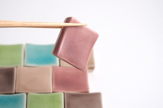 【黄彩+青磁】中鉢2枚+箸置き2個+箸2膳セット / true colors line / ギフトボックス＆熨斗付き / 瀬戸焼【送料無料（北海道・沖縄を除く）】