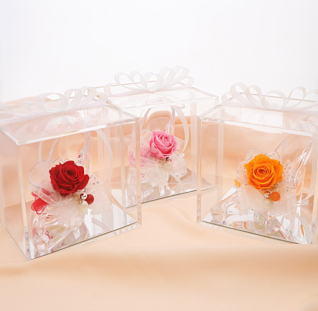 ガラスの靴 プリザーブドフラワー 花 【8色から選べる】 天然石 カルセドニー ｜ 誕生日 プレゼント 女性 彼女に人気のシンデレラ風フラワーギフト ｜ 推しカラー 赤 青 ピンク 紫 黄色 緑 白 オレンジ ケース入り リボン付 花婚式 結婚4周年 【花ソムリエ】