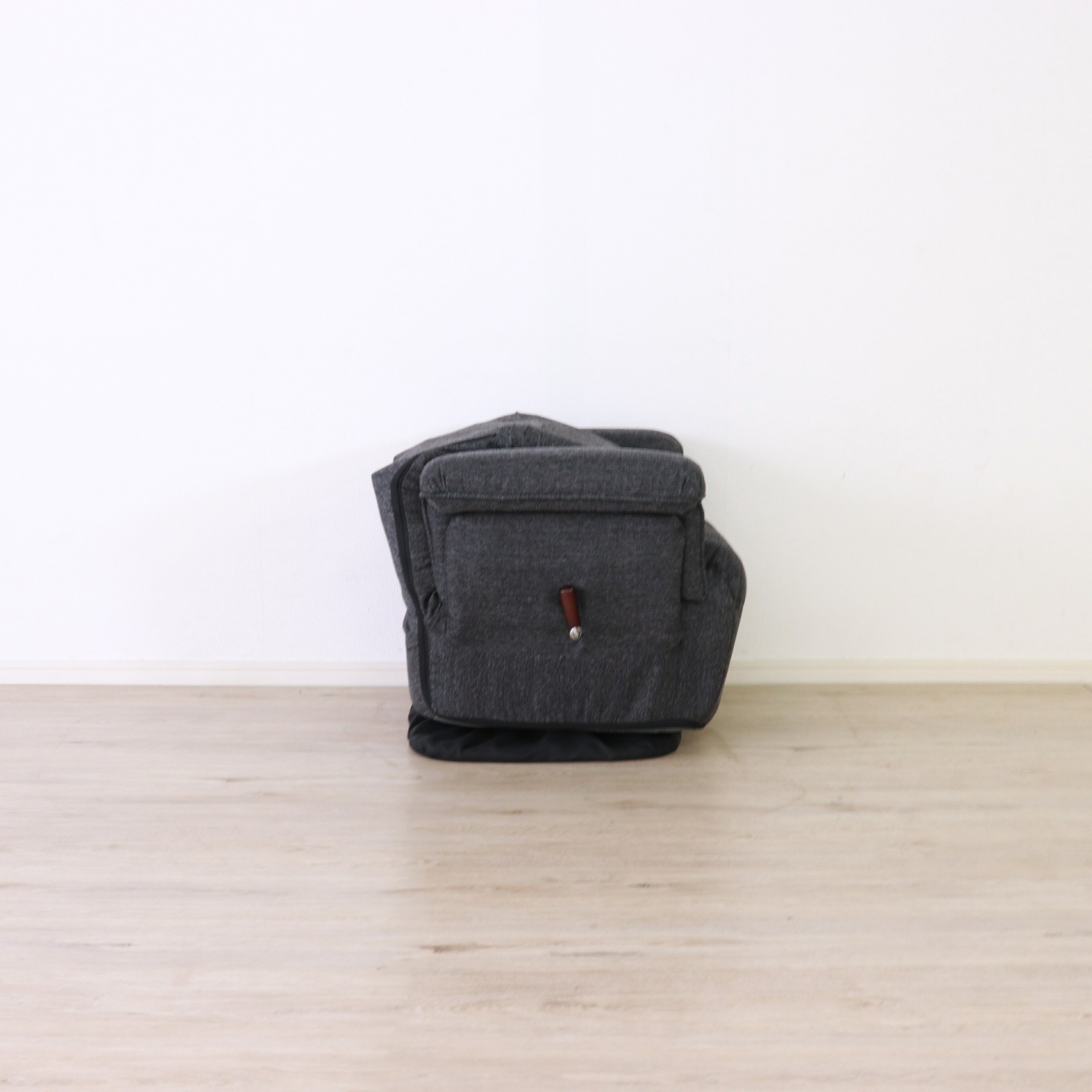高座椅子 ミュート 回転式 リクライニング 完成品 ポケットコイル 標準・ワイド ブラック・アイボリー W68xD58-102xH93cm座面高35cm折畳み時:W68 座椅子 リクライニングチェア パーソナルチェア 肘付き ブラック アイボリー