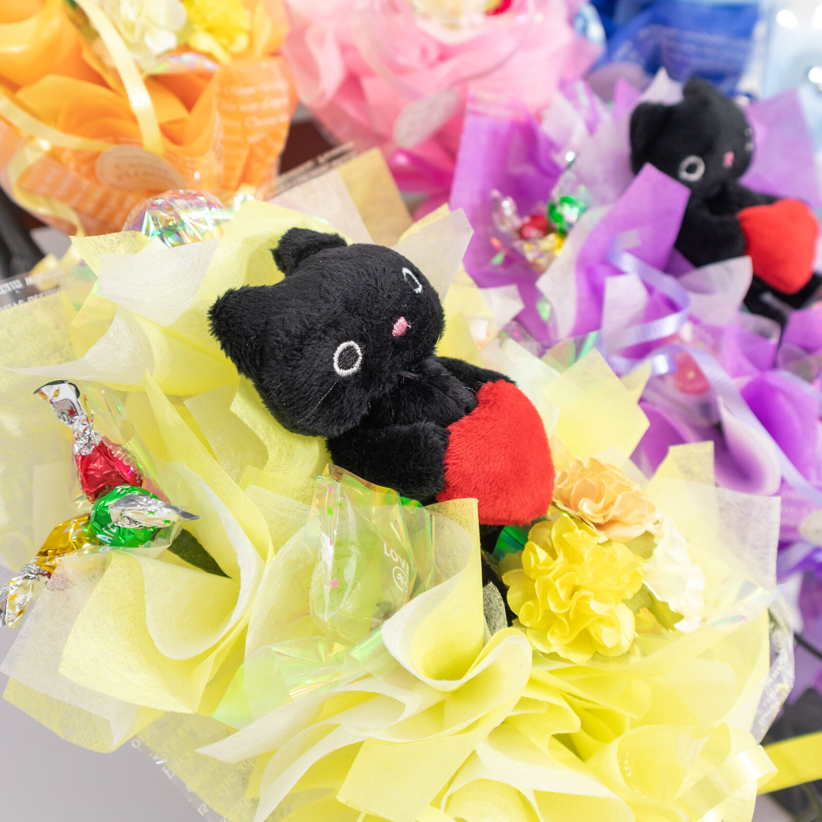 キャンディー フラワー ミニミニ ブーケ ギフト 卒業 卒園 オレンジ むらさき ピンク 赤 水色 青 黄緑 黄色 花 造花 誕生日 プレゼント ギフト 女性 母 祖母 女友達 退職祝い 結婚記念日 母の日 お祝い 発表会 子供 遊戯会 贈り物 送料無料