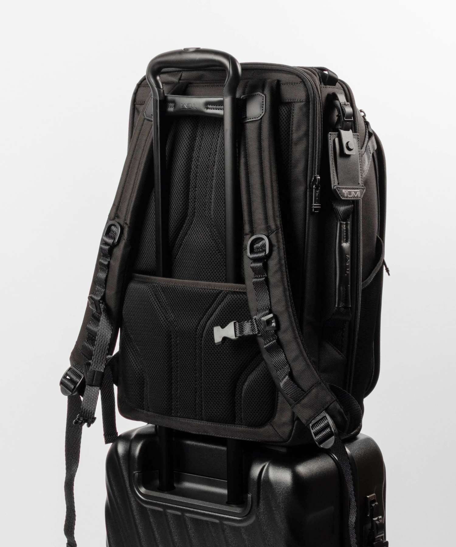 トゥミ TUMI ALPHA BRAVO アルファブラボー DETRICK BACKPACK デトリック バックパック 0232832D 154121 リュックサック メンズ バッグ