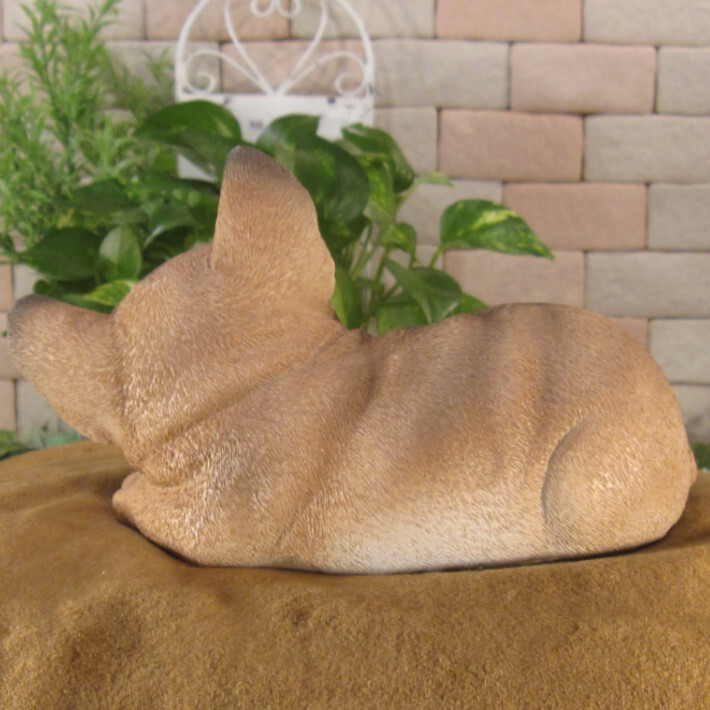 犬　置物 リアル　寝そべり　フレンチブルドッグ　いぬ　動物オブジェ　ガーデン　オーナメント　店舗　カウンター　装飾　オブジェ　インテリア　玄関先　庭　犬好きさん人気ギフト　動物人気ギフト　クリスマスプレゼント　お誕生日祝い　母の日人気　父の日人気　敬老の日人気