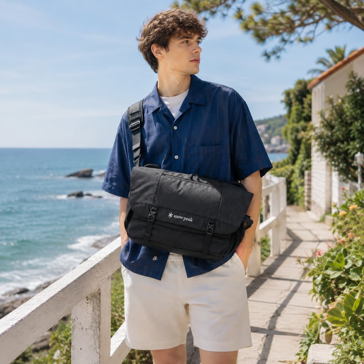 snowpeak Grid Messenger Bag ショルダーバッグ 斜め掛け 大容量 普段使い 使いやすい シンプル レディース メンズ ギフト プレゼント ブラック 100261sb08