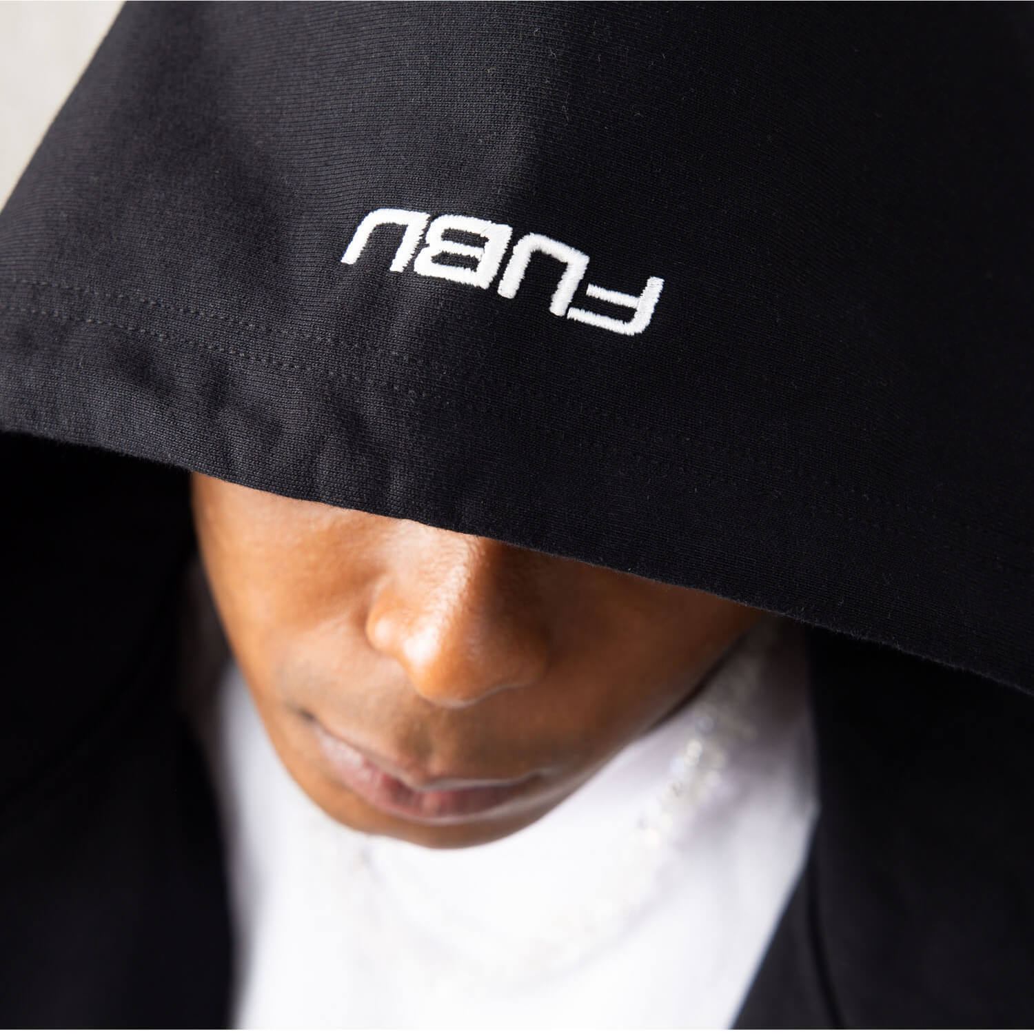 FUBU フブ パーカー メンズ レディース fam-62705 OGロゴ ジップ フーディー フルジップ ジップアップ スウェット サガラ刺繍 ワッペン ビッグシルエット ストリート ヒップホップ ダンス カジュアル トップス M L XL XXL 2026FW Karlas