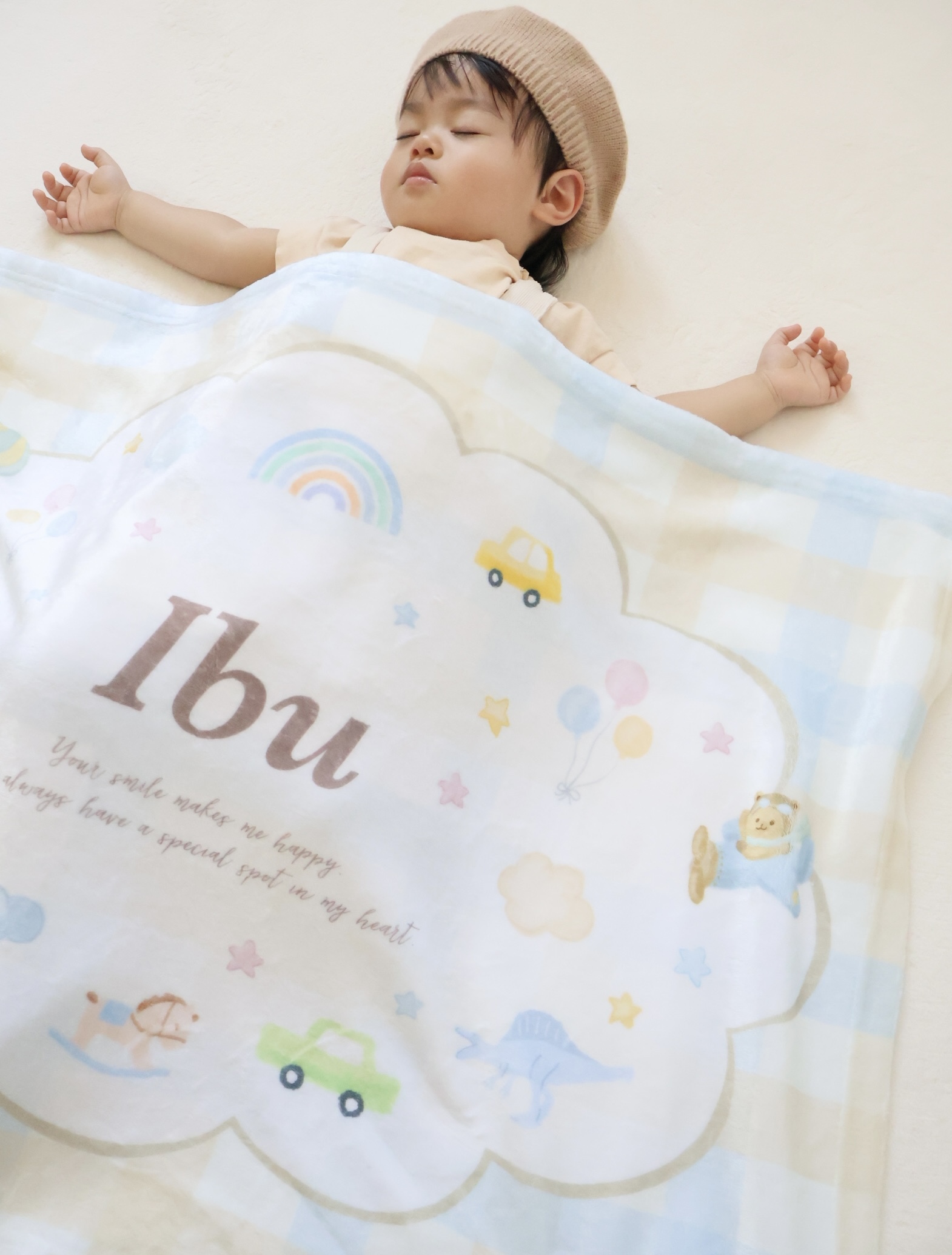【お名前入りブランケット】Boys toybox 名入れ ギフト 出産祝い 新生児 ニューボーン 誕生日 出産準備 撮影アイテム ベビーブランケット おもちゃ箱　チェック柄  くま 恐竜 くるま