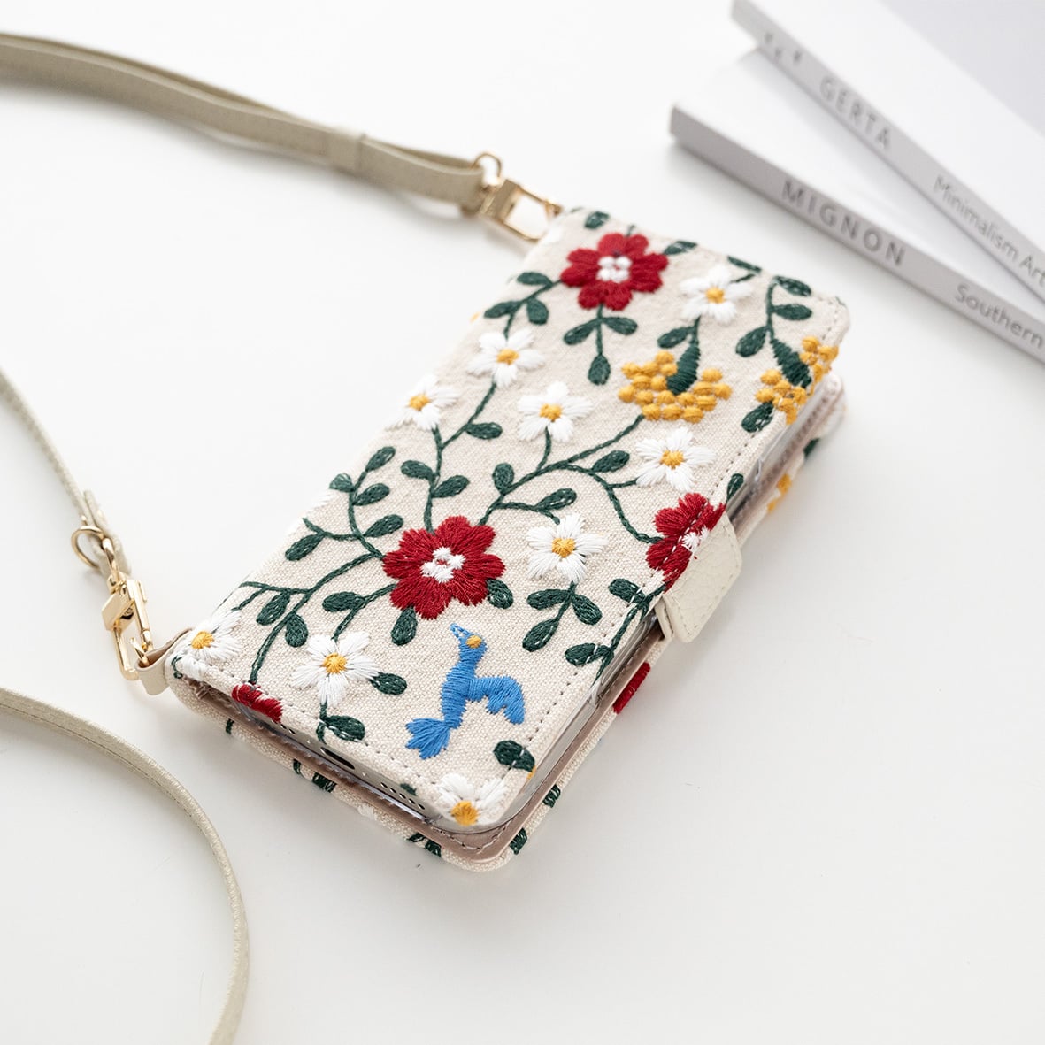 多機種対応 スマホケース 手帳型 【 花と鳥 】 刺繍 サイドマグネット 北欧風 フラワー プレゼント