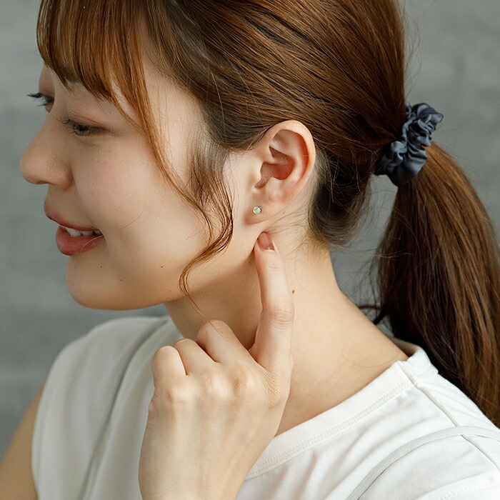 エチオピア産 オパール ひと粒 ピアス セカンドピアス つけっぱなし 4mm 金属アレルギー対応 サージカル ステンレス【Radiant】誕生石 天然石 医療用 パワーストーン ヒーリング 上品 片耳 1個