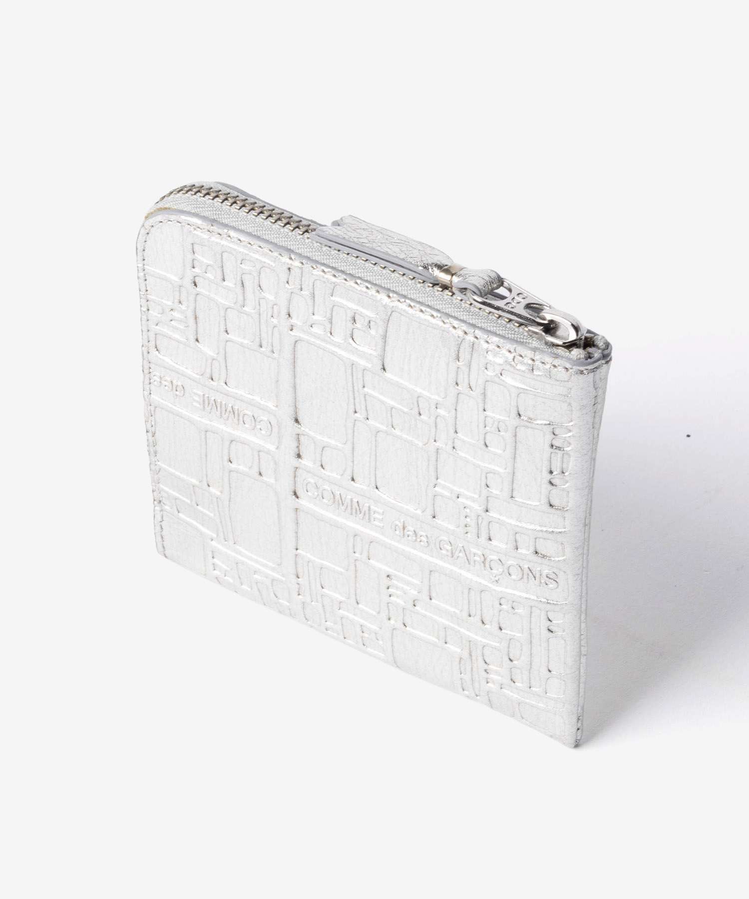 コムデギャルソン COMME DES GARCONS EMBOSSED LOGOTYPE エンボスロゴタイプ HALF ZIP WALLET ハーフジップ ウォレット SA3100EG ミニ財布 L字ファスナー コインケース ユニセックス 財布