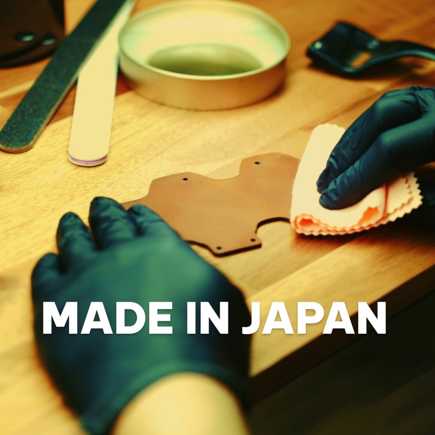 日産 スマートキーケース 本革 日本製 NISSAN 専用設計 エクストレイル ノート セレナ アリア サクラ 黒（ブラック）青（ブルー）茶（ブラウン）ギフト プレゼント ケース 名入れ可 レザー 手作り オリジナル オイルレザー NONINA 父の日 母の日 敬老の日 お誕生日祝い 還暦祝い お祝い ギフト クリスマスプレゼント バレンタイン 贈り物 愛車キーケース 愛車キーホルダー【送料無料】