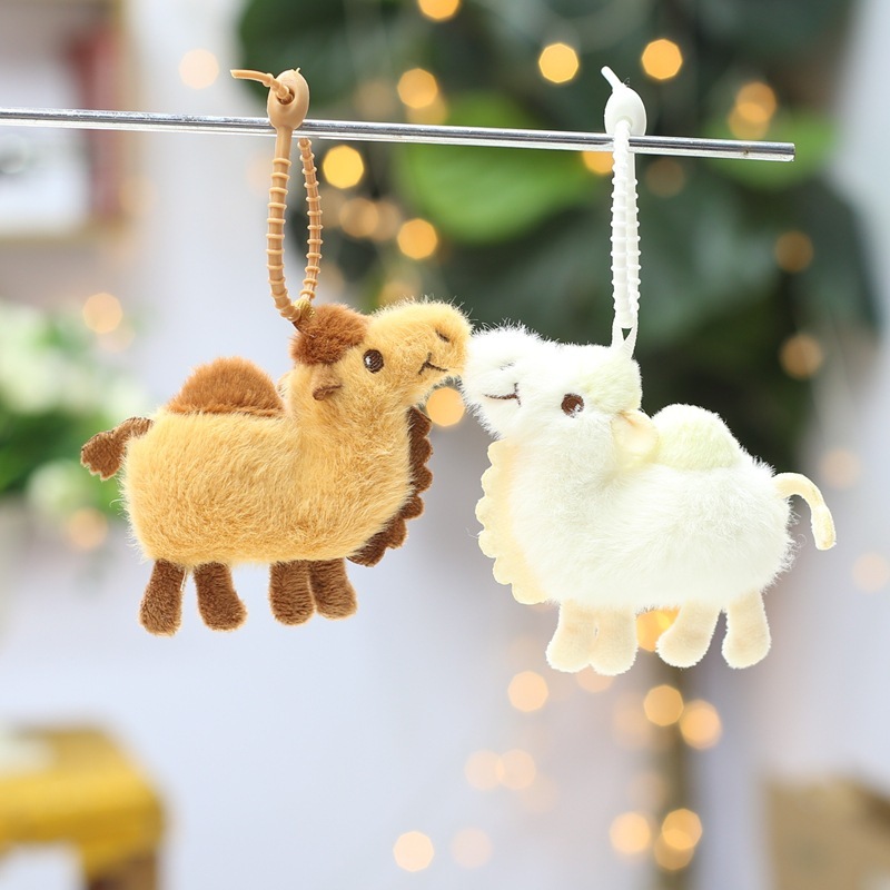 ラクダ ぬいぐるみ キーホルダー ヒトコブラクダ アニマル マスコット かわいい バッグチャーム ふわふわ 動物 飾り お出かけ 旅行 お土産 子供 プレゼント ギフト