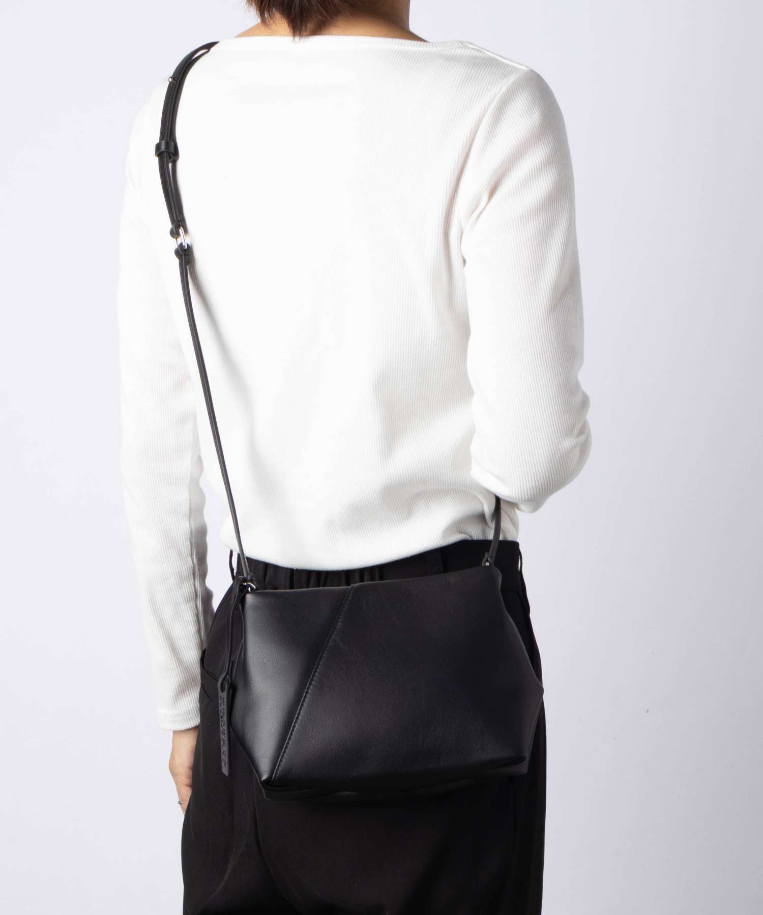 エムエム6 MM6 Maison Margiela メゾンマルジェラ Japanese FOLDED J SHOULDER BAG ジャパニーズ フォルデッド ショルダーバッグ SB5ZH0032 P8805 ユニセックス バッグ