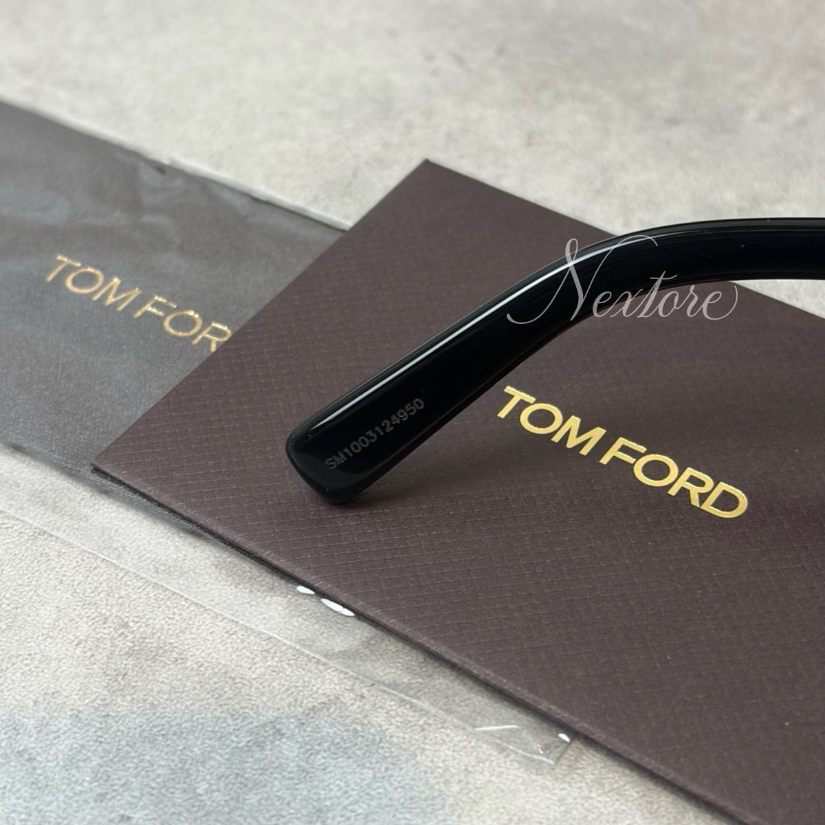 【並行輸入品】【正規品・新品 箱付き】TOMFORD トムフォード TF685 FT685 01C イタリア製 サングラス メガネ 眼鏡 メンズ レディース TOM FORD トム フォード 伊達メガネ