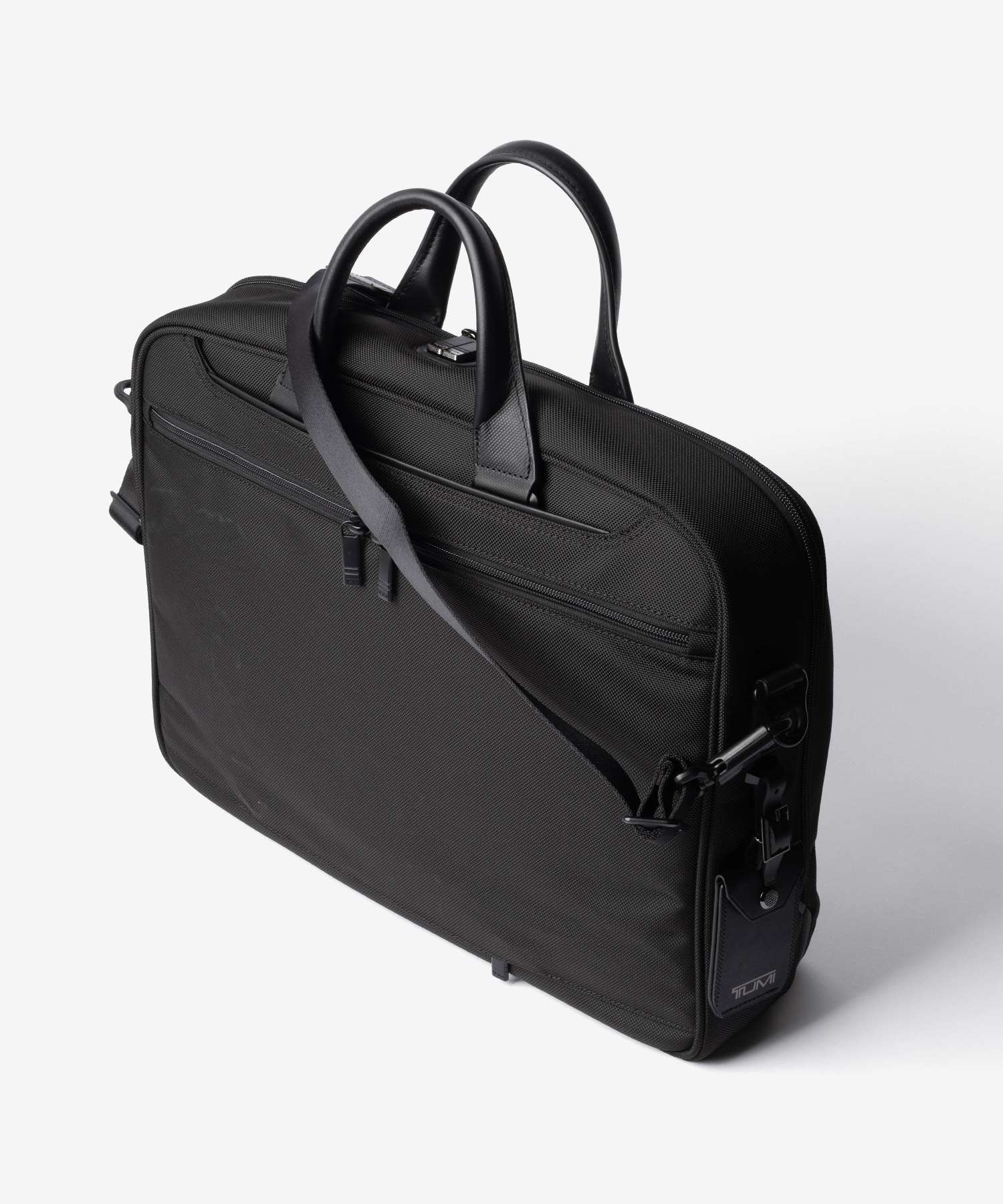 トゥミ TUMI ALPHA アルファ LARGE 17 BRIEFCASE ラージ 17インチ ブリーフケース 02603114D4 158967 ビジネスバッグ 通勤 メンズ バッグ ブラック