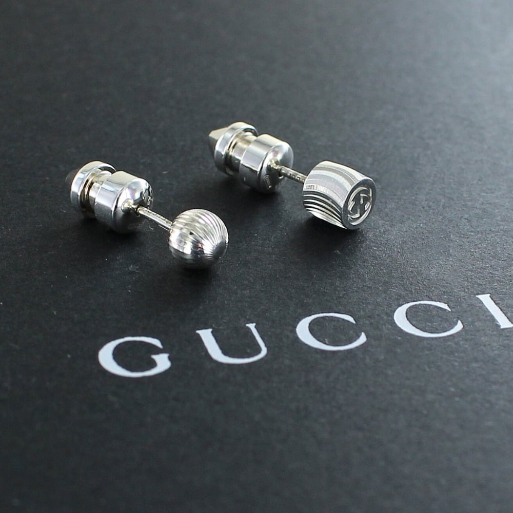 GUCCI グッチ ピアス レディース 母の日 シルバー925 両耳ピアス スタッドピアス おしゃれ ロゴ ブランド ジュエリー 誕生日 結婚式 結婚記念日 プレゼント 妻 彼女 ギフト シルバーアクセサリー 成人 卒業 入学