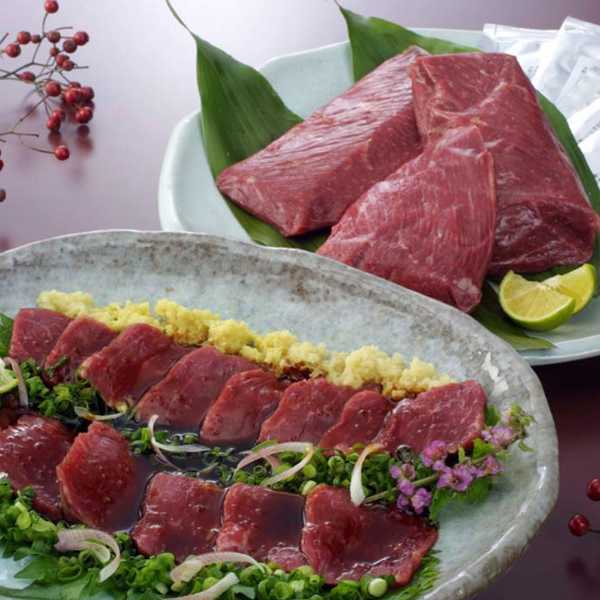 馬刺し 赤身 300g 馬刺専門店 若丸 国産 ギフト プレゼント 贈り物 お取り寄せ グルメ 食品 おつまみ 晩酌 信州 名産 肉 刺身 たれ付き 敬老の日 母の日 父の日 お中元 お歳暮