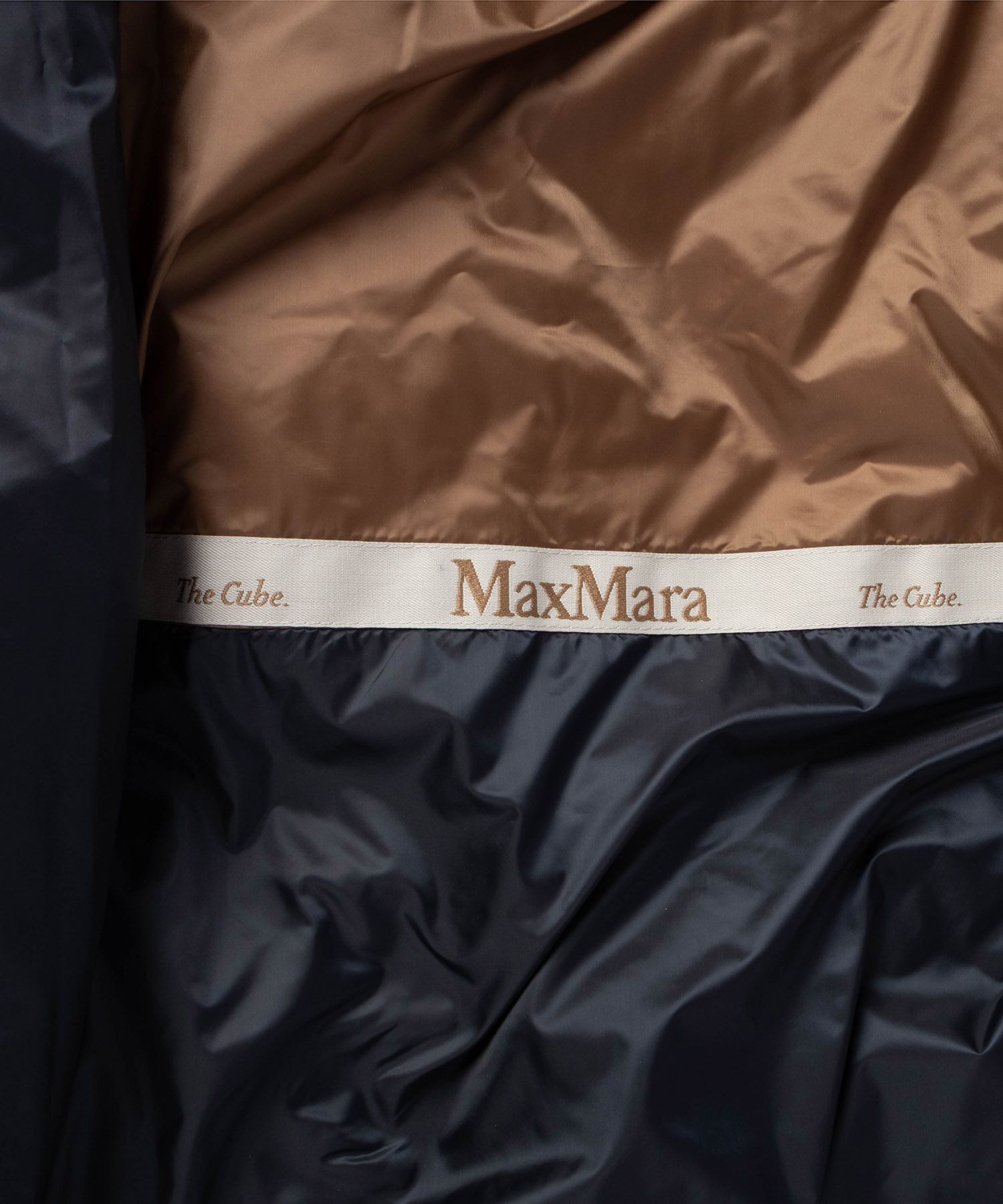 マックスマーラ Max Mara THE CUBE ザ キューブ SEIA Roomy puffer jacket in water repellent plain セイA テクニカル キャンバス ダウンジャケット 2629486085600 レディース アウター