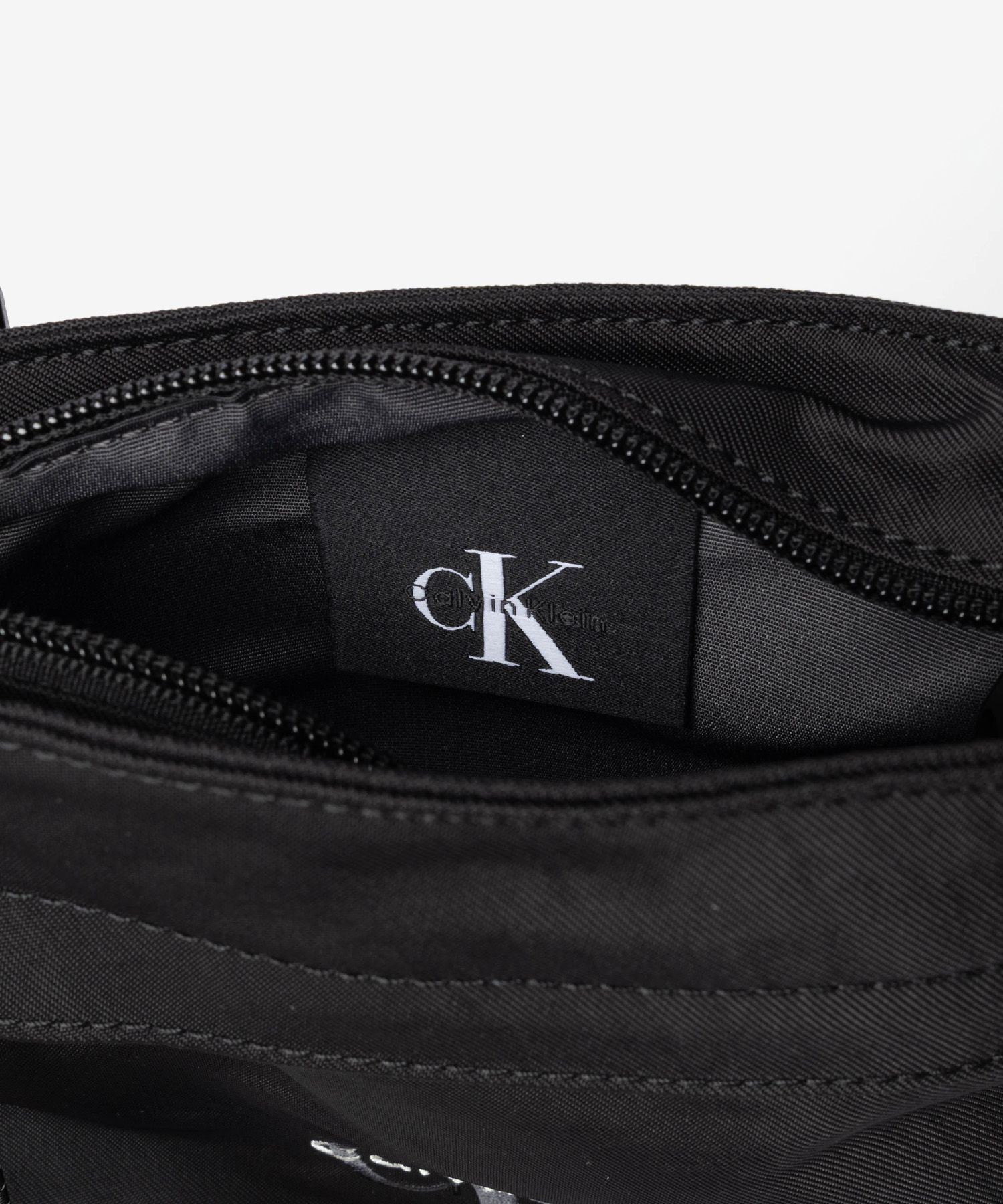 カルバンクライン Calvin Klein BOLD FLATPACK ボールド フラットパック LV04D3178G ショルダーバッグ メンズ バッグ
