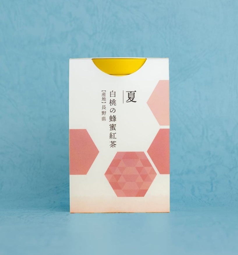 【選べる4缶】はちみつ茶葉園 プレミアム蜂蜜紅茶ギフトセット【春】 桜葉（静岡産）、瀬戸内れもん（広島産）【夏】 清見おれんじ（広島産）、白桃（長野産）【秋】 蜜りんご（青森産）、生姜（高知産）【冬】 苺（愛媛産）