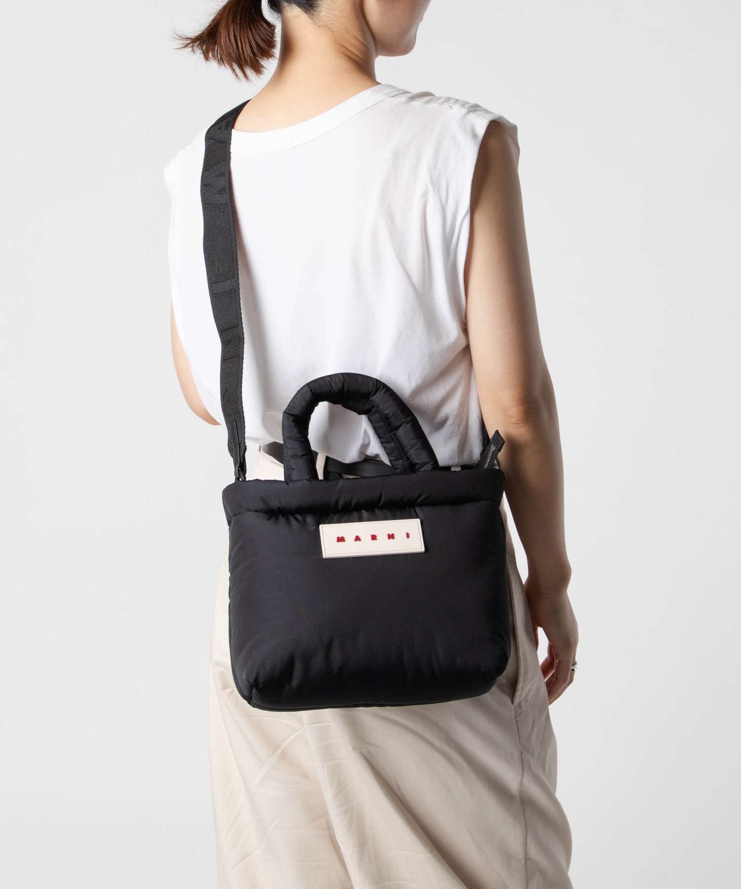 マルニ MARNI PUFF E/W TOTE BAG パフ トートバッグ BMMP0131U2 P8068 ショルダーバッグ メンズ レディース バッグ ブラック
